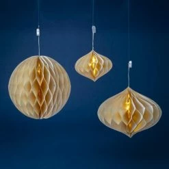 Top 10 😉 Suspensions Boule Et Ovales En Papier Ø 30 Et 50 Cm - Par 3 🌟